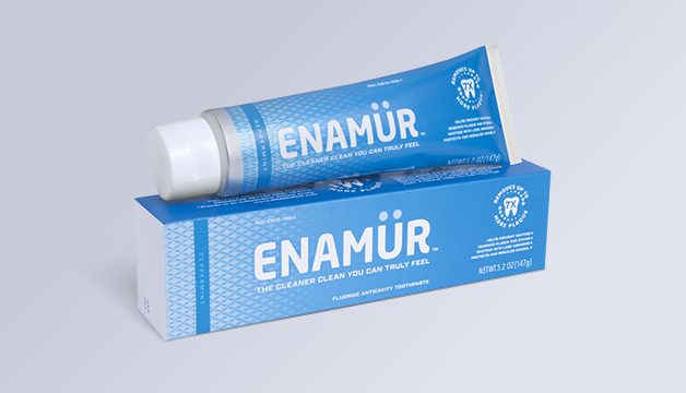 A tube and box of ENAMÜR Peppermint toothpaste